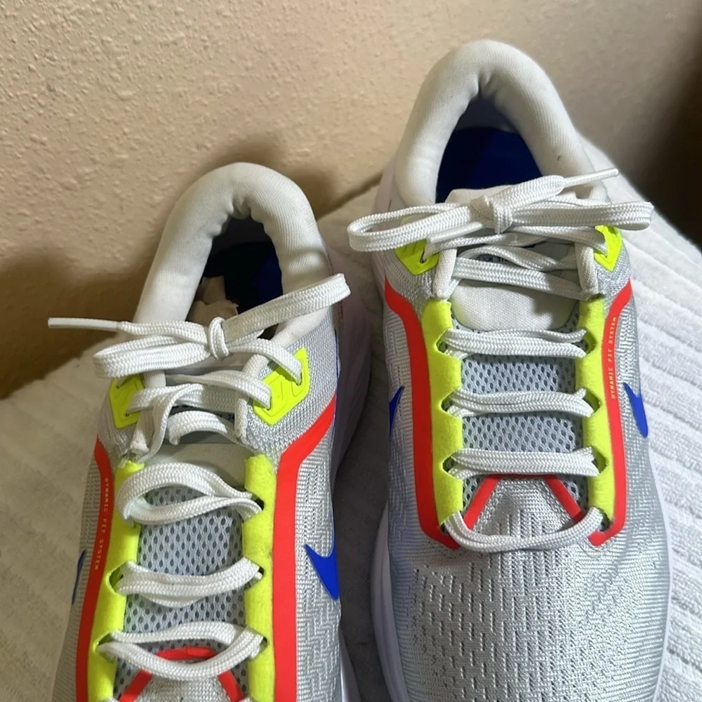 Nike zoom structure 24 size 6